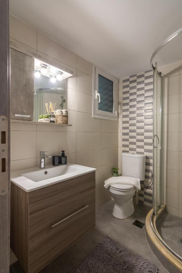 Spacious 2 Bedroom Apartment In Koukaki Athen Exterior foto
